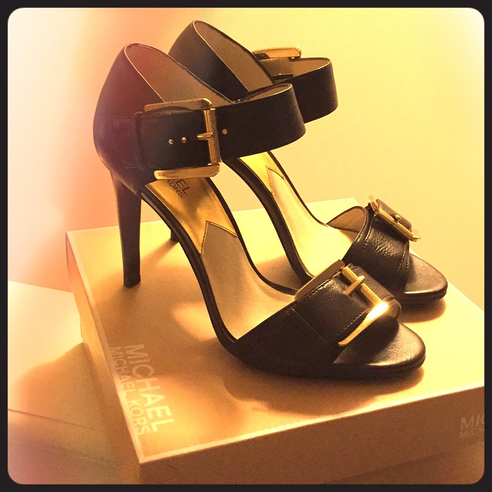 Gorgeous buckle strap Michael Kors high heels